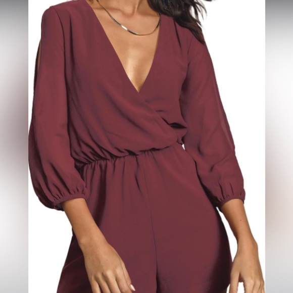 Lulu’s NWT Maroon Short Romper with 3/4 Keyhole Sleeves size M - Picture 3 of 14